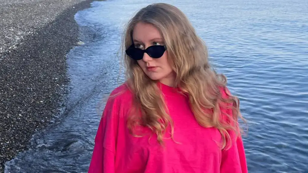 TaraRidec's chat room