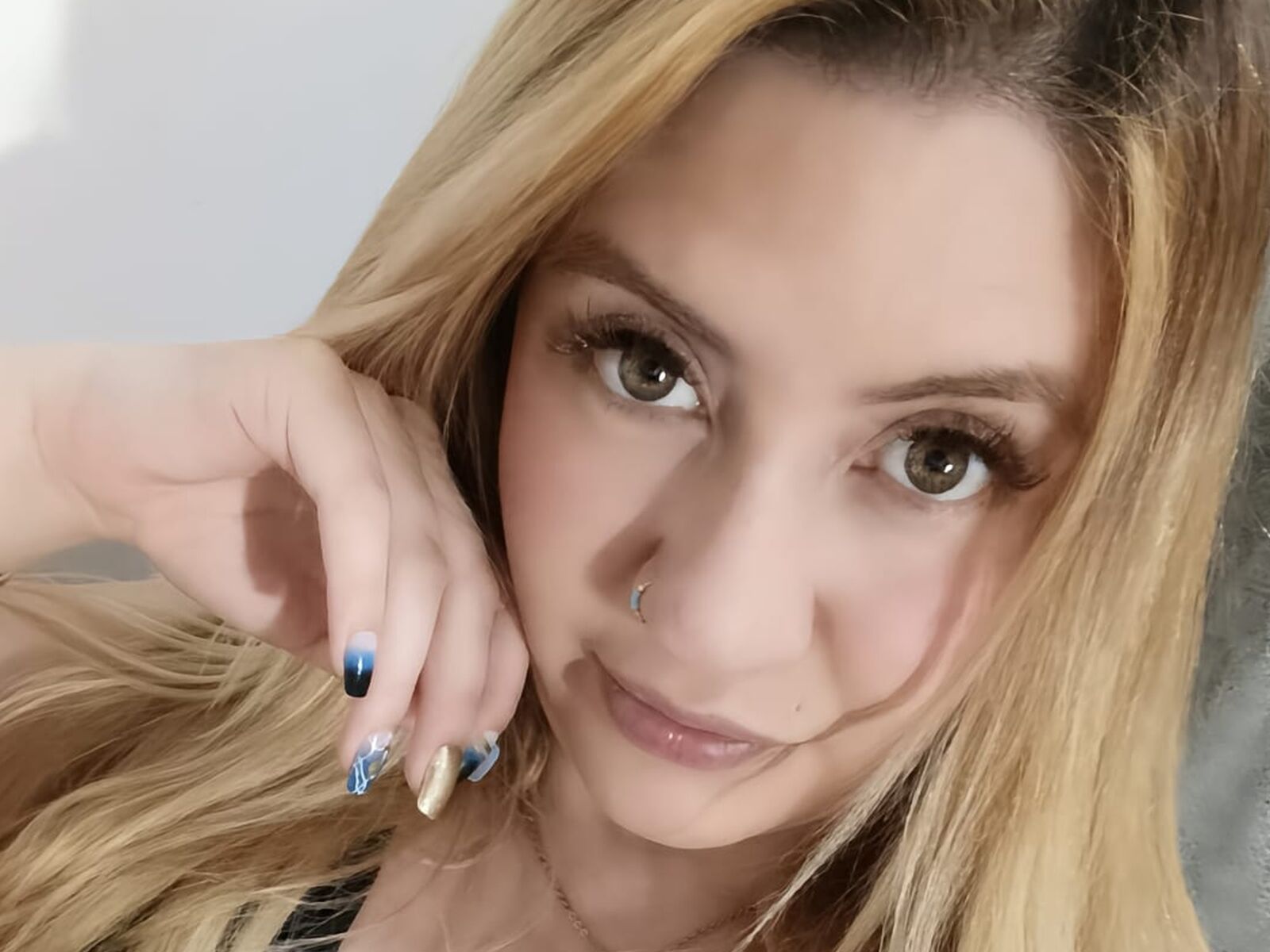 Live cam for DanielaSage