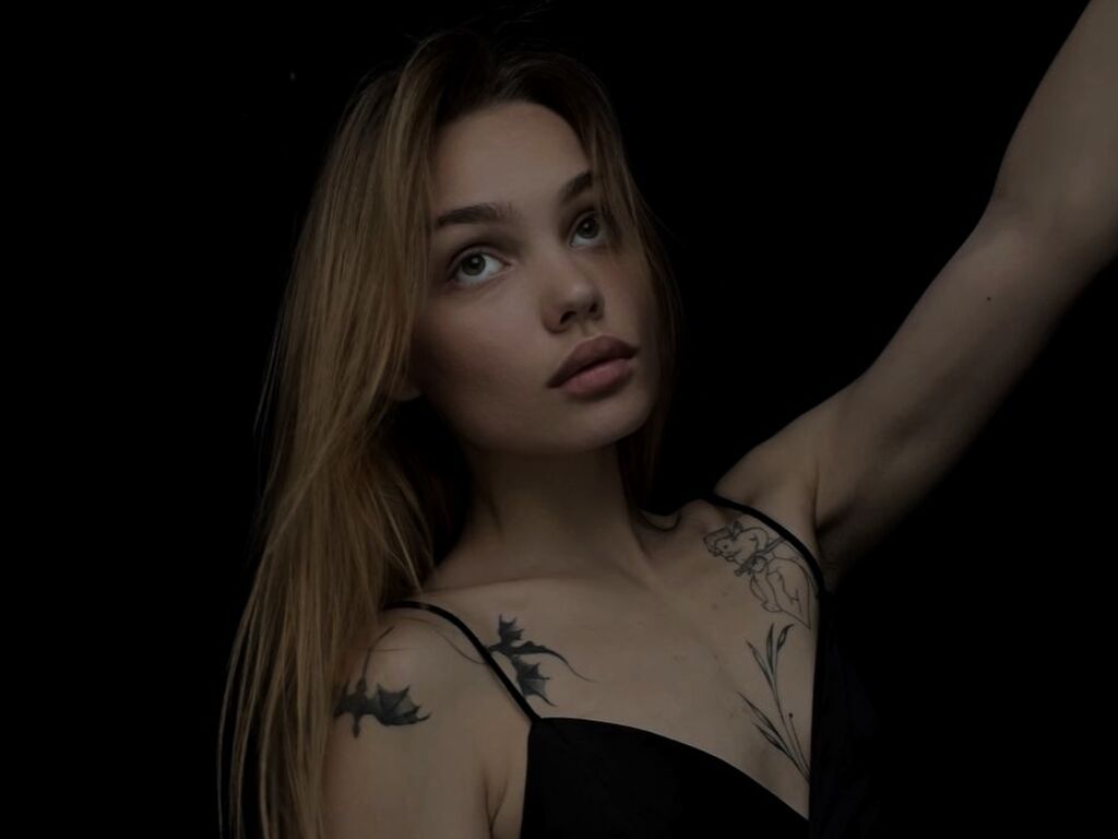 KitsyMoore Nackt