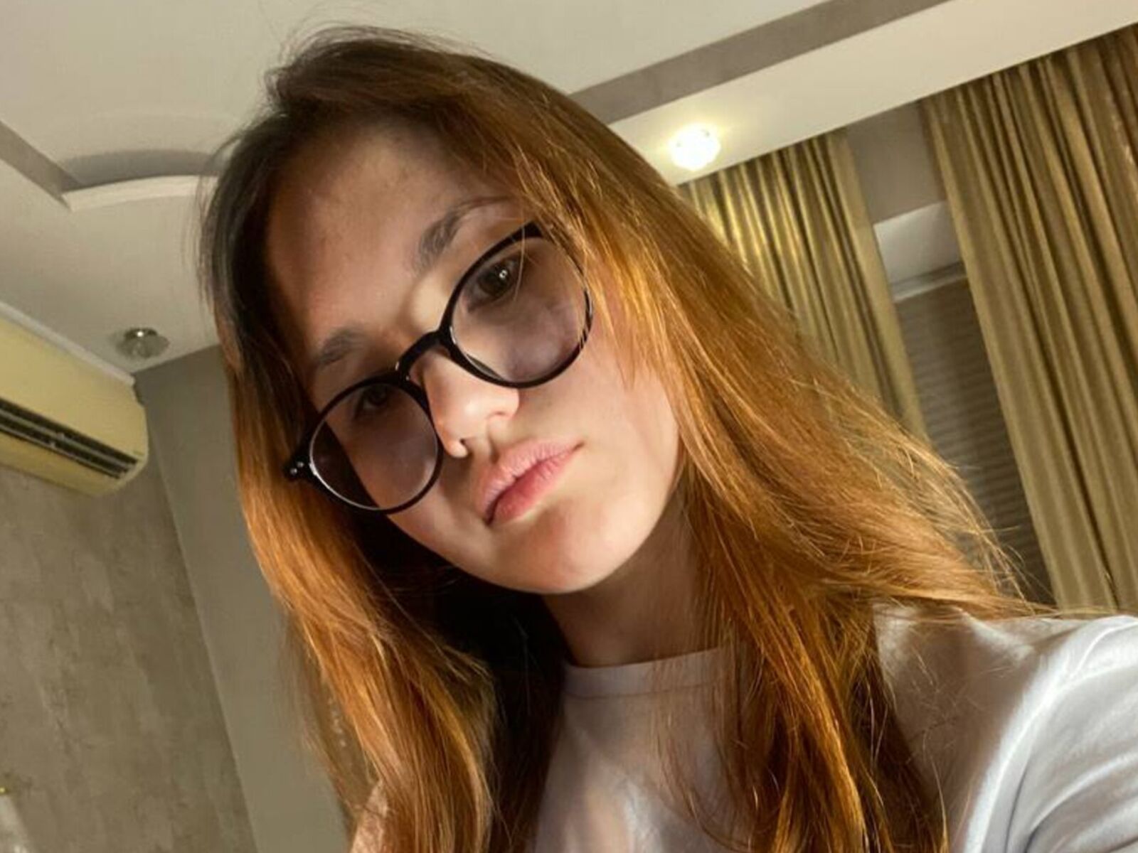Live cam for SilvanaTopps