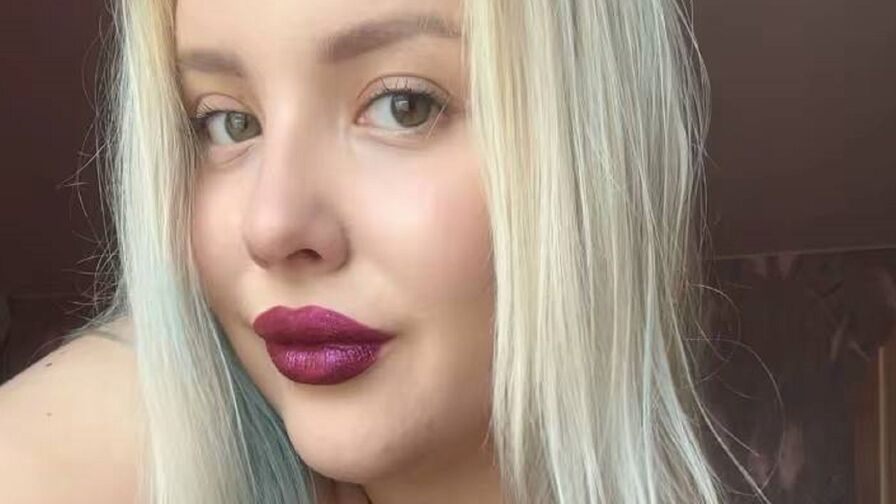 Join StellaWatts’s Live Webcam Show