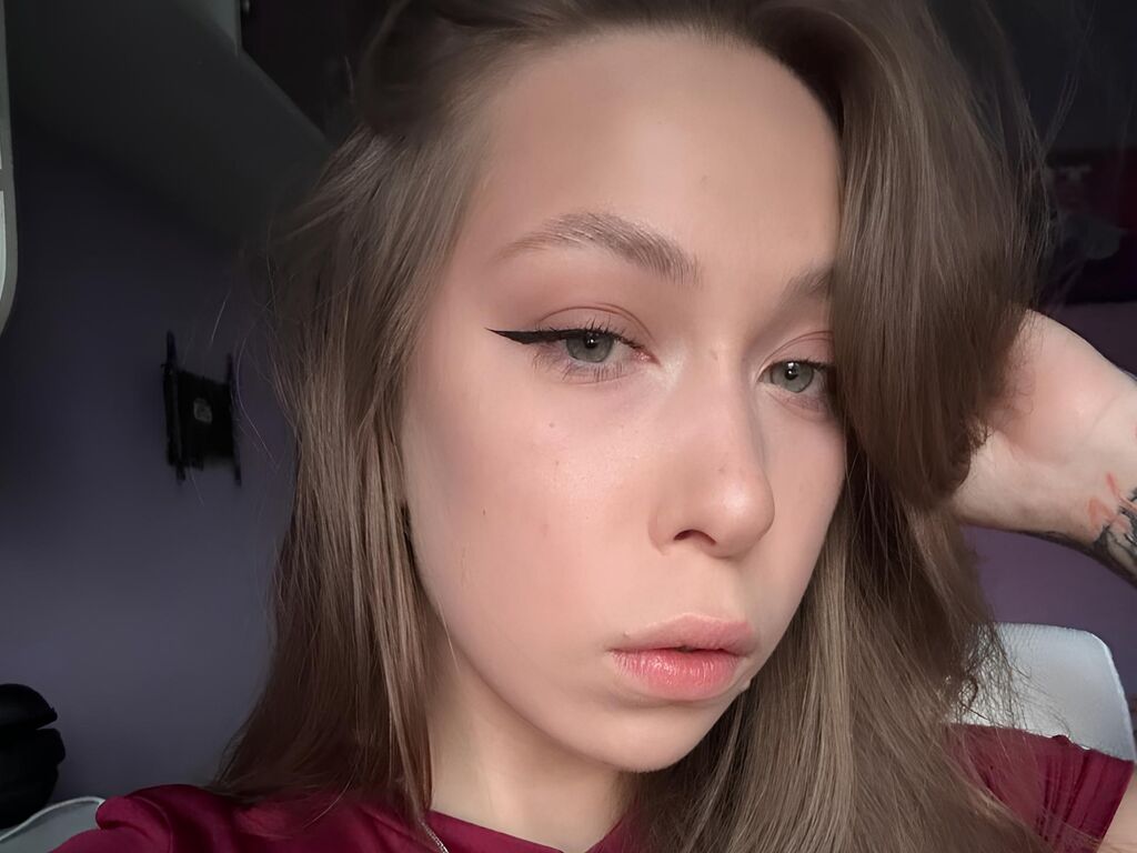 AmiriaRoe live performer profile picture