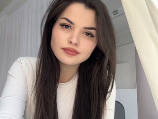 MiaaMitchel]
