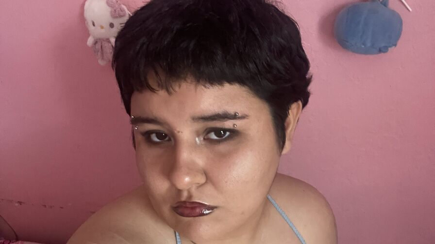 laChunkygirl's Premium Pictures and Videos