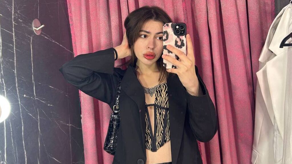 SaraPiercen's profile from Jasmin at GirlsOfJasmin'