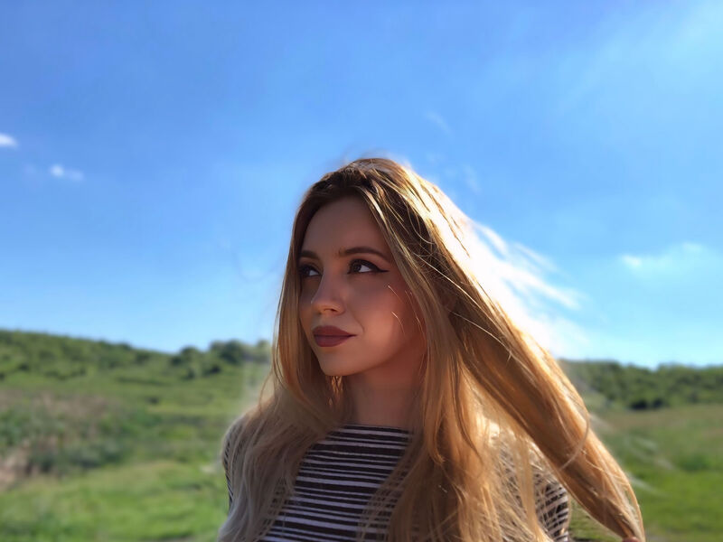 AnneSinclair