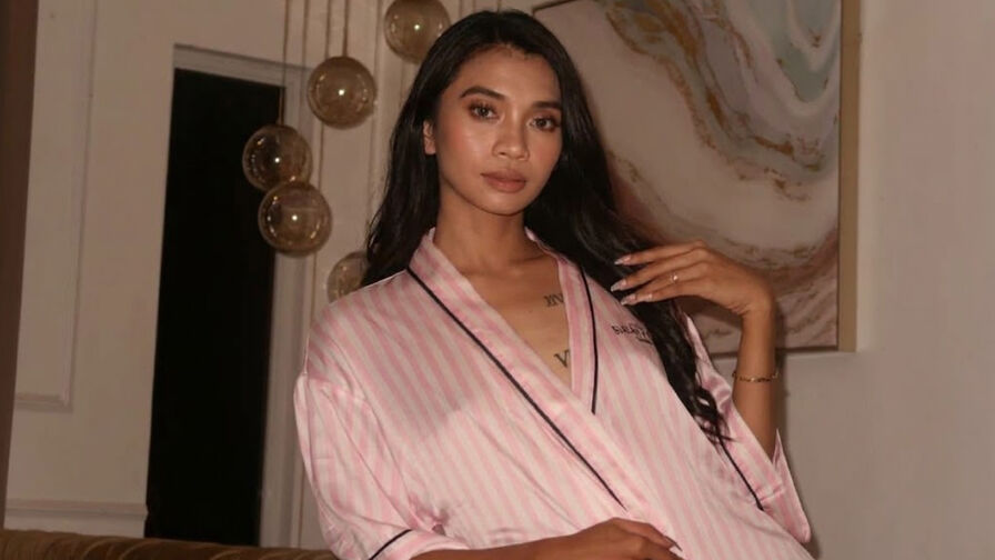 Watch GeorgaSterling live on Recorded Camera❤️