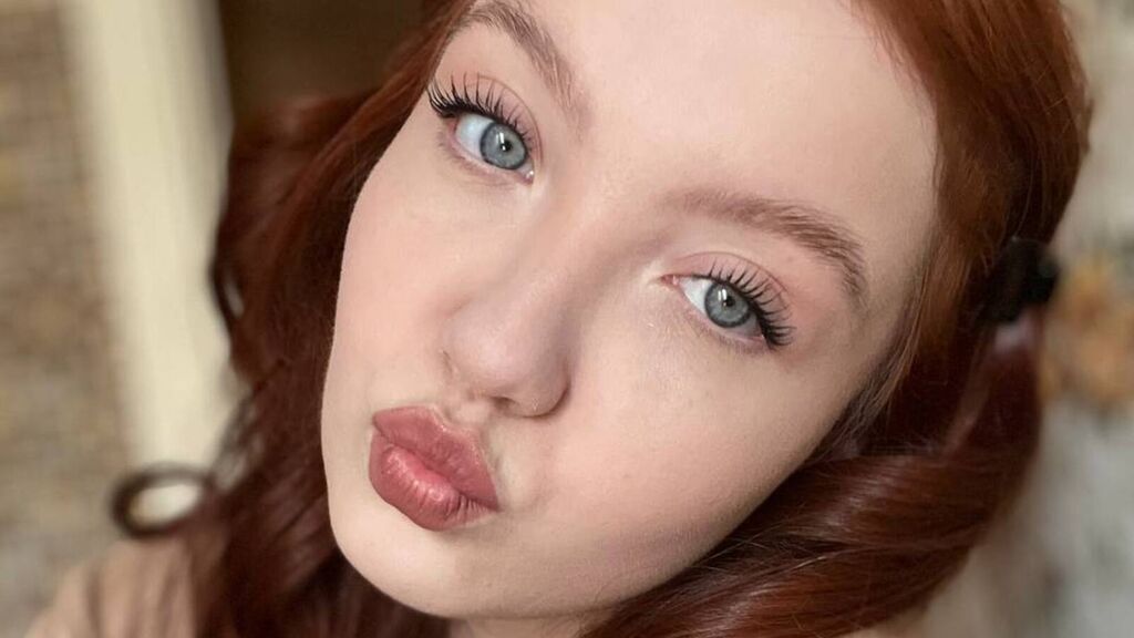 CarolynJoosy's profile from Jasmin at GirlsOfJasmin'