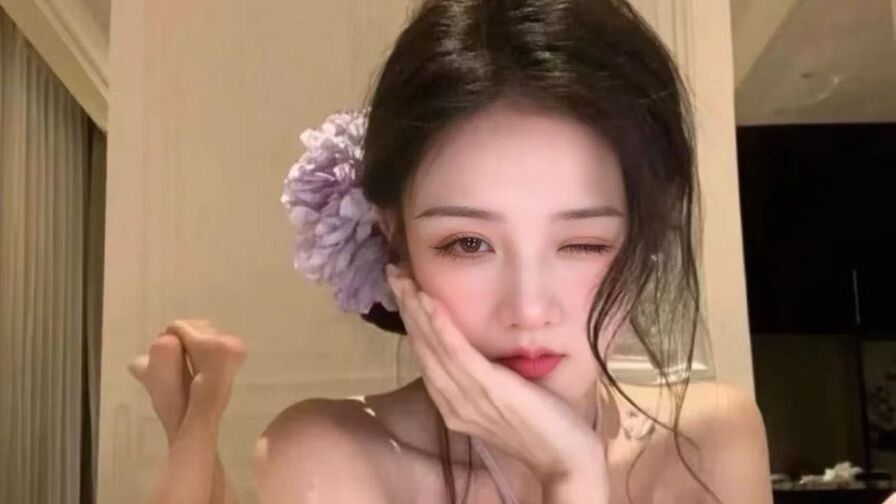 Watch AngaerHua live on Viva LiveCam🔔
