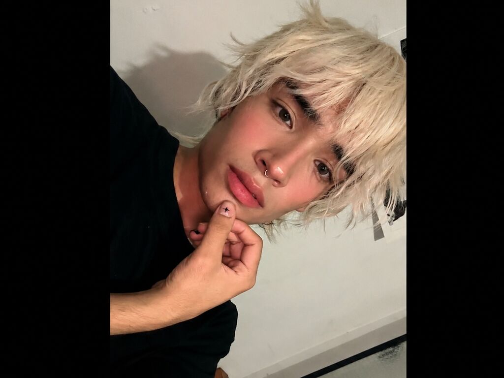 IsaacCollins camboy live stream preview