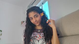GenevieveBrown Live Webcam on LiveJasmin