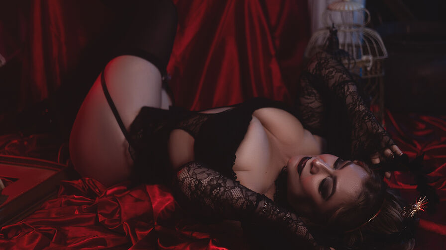 Watch CelesteBlom live on Live Cams