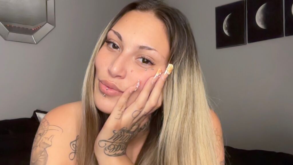 mixedbunnie's profile from Jasmin at GirlsOfJasmin'