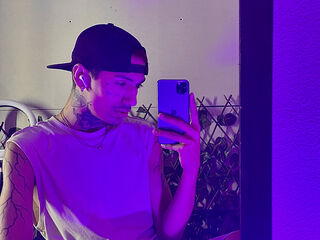 free webcam show DylandStar