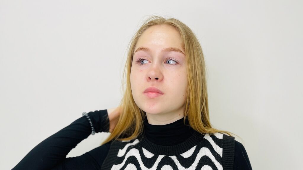 SunnGranby's profile from Jasmin at GirlsOfJasmin'