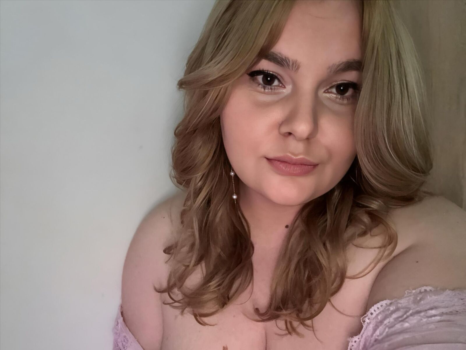 Live cam for MeganDarcy