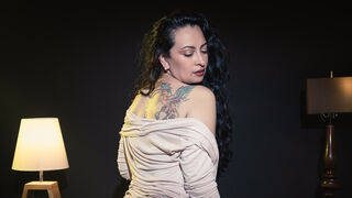 AlessandraMoreti Live Webcam on LiveJasmin