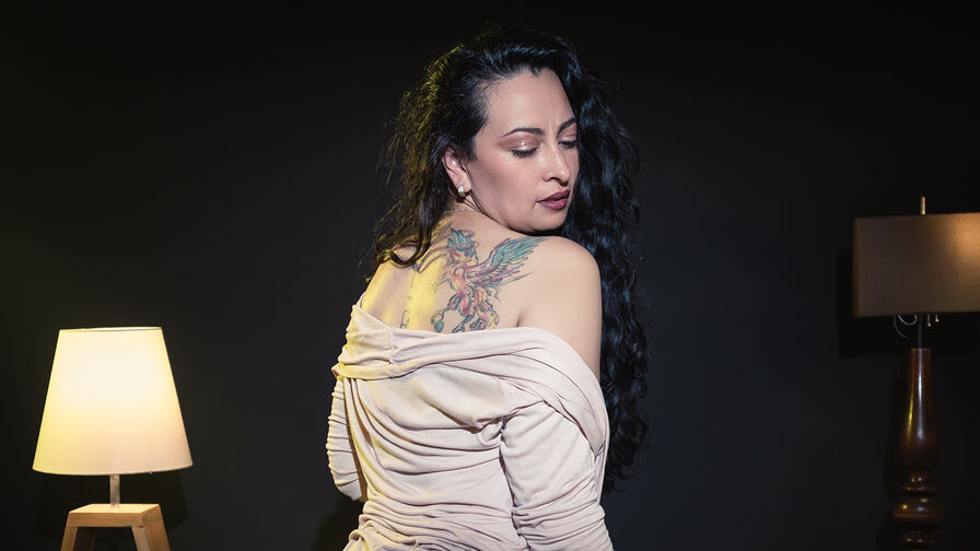 AlessandraMoreti's Premium Pictures and Videos