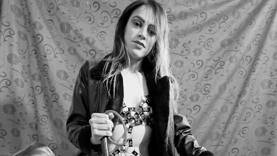 Watch CindyLancaster live on Live Cams