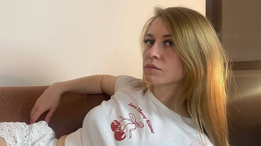 LunaLuxy's profile from Jasmin at GirlsOfJasmin'