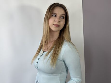 Chat with EllenUnzueta