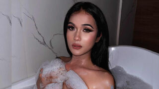 Free Nude CassieSalvador