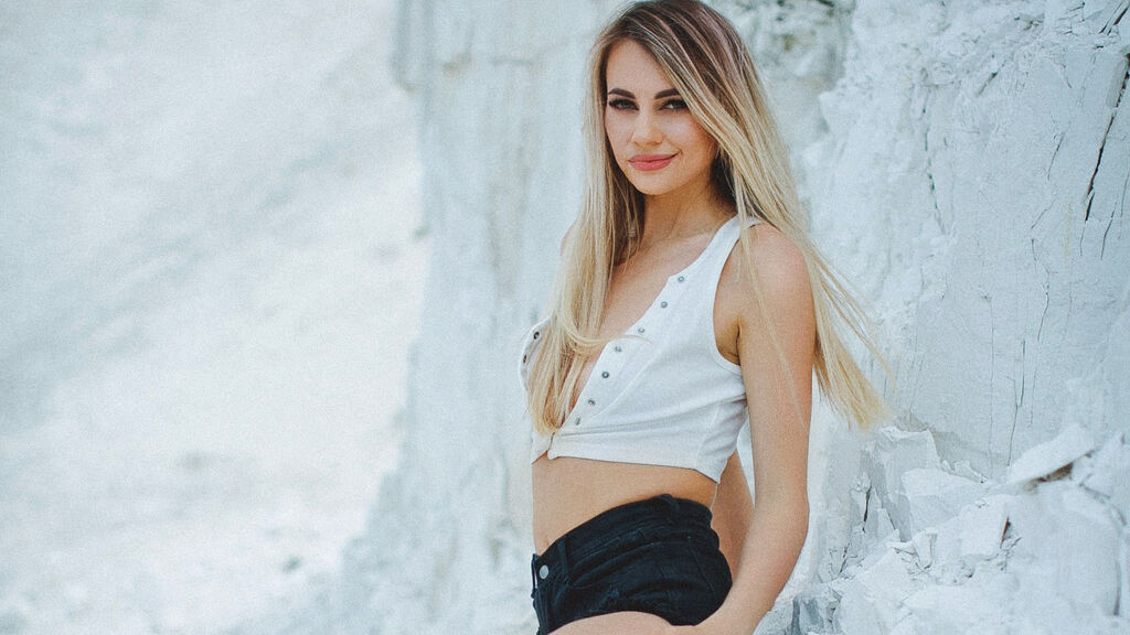 Sex chat gratuit in direct cu HannaMo pe LiveJasmin