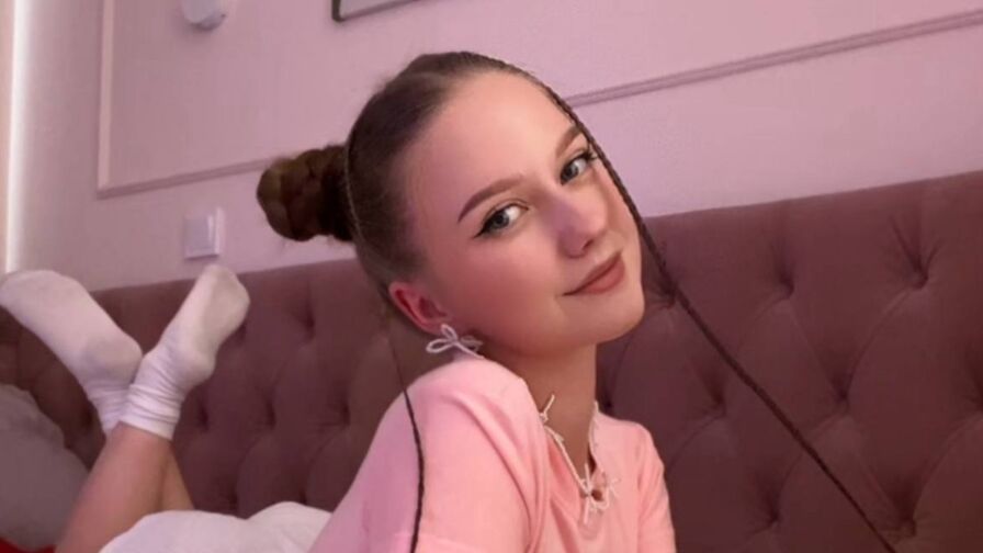 Watch MadisonLehar’s Cam Show Live