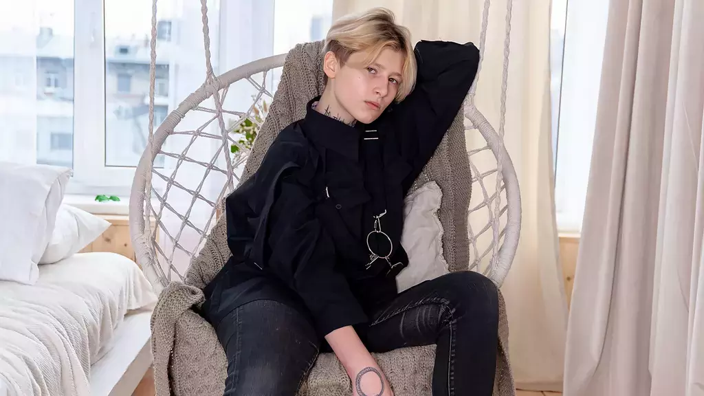 JullieJames's chat room