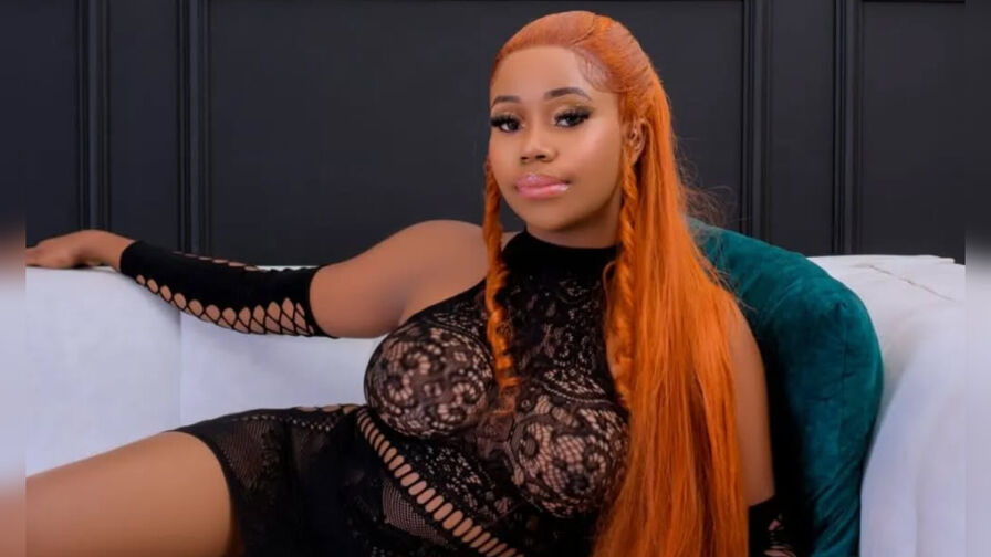 NylaKendi's Live Nude Chat