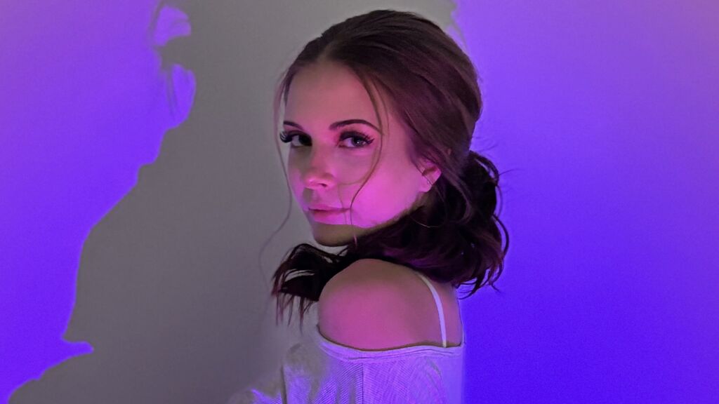 AriFoxie's profile from Jasmin at GirlsOfJasmin'