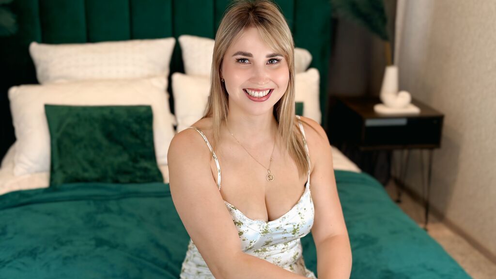 SabrinaRosi's profile from Jasmin at GirlsOfJasmin'