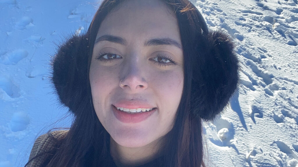 MavisRed's profile from Jasmin at GirlsOfJasmin'