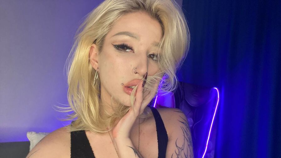 SallyChaa's Live Nude Chat