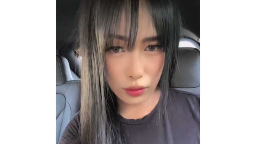 Watch KimSoju live on Live Cams