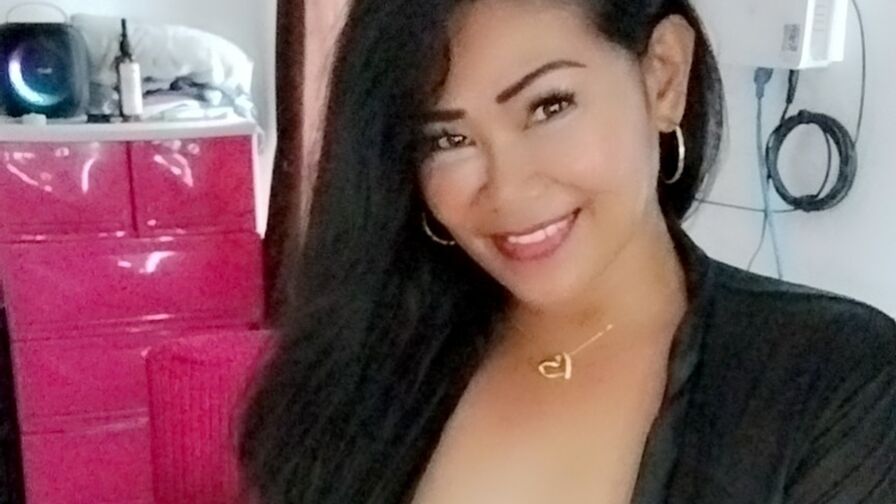 Watch AsherraMay live on Recorded Camera❤️