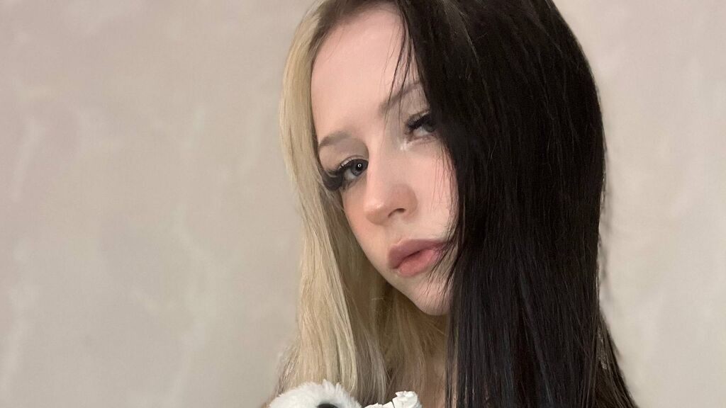 Live Chat with JessiaZahri on LiveJasmin