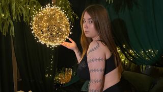 EmilyStrommy Live Webcam on LiveJasmin