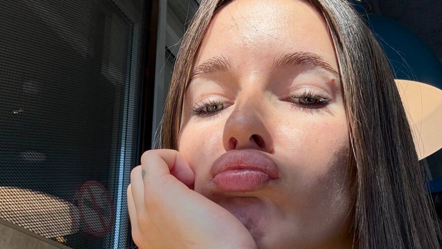 Live Sex Chat with OdetteWingler