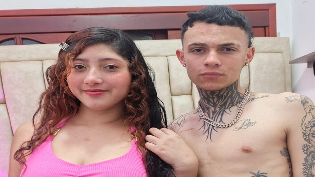 MilenaAndCamilo live cam and statistics on UnifiedCams