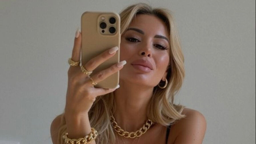 Watch SerenaStar live on jobsporn.net