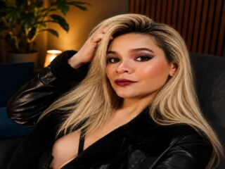 SarahLorenzi SarahLorenzi