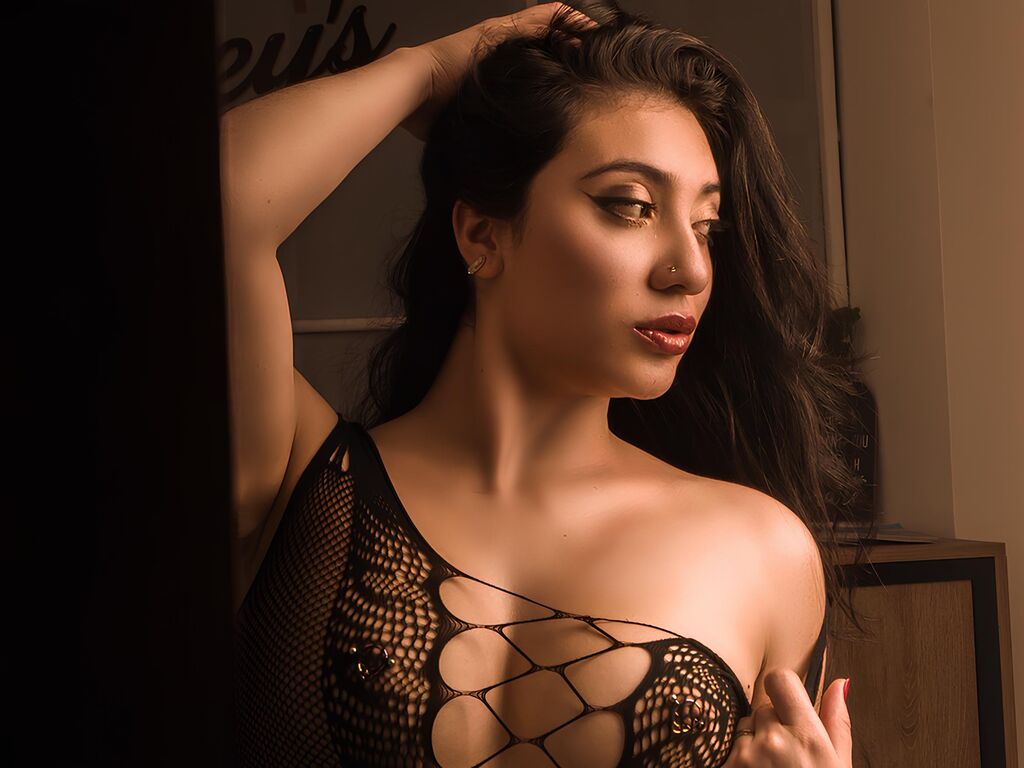 ArianaZahar chat room