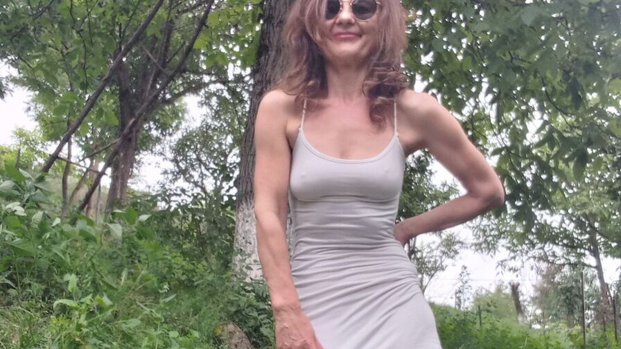 Chat with AbbyBlake live on AsianCamModels.com