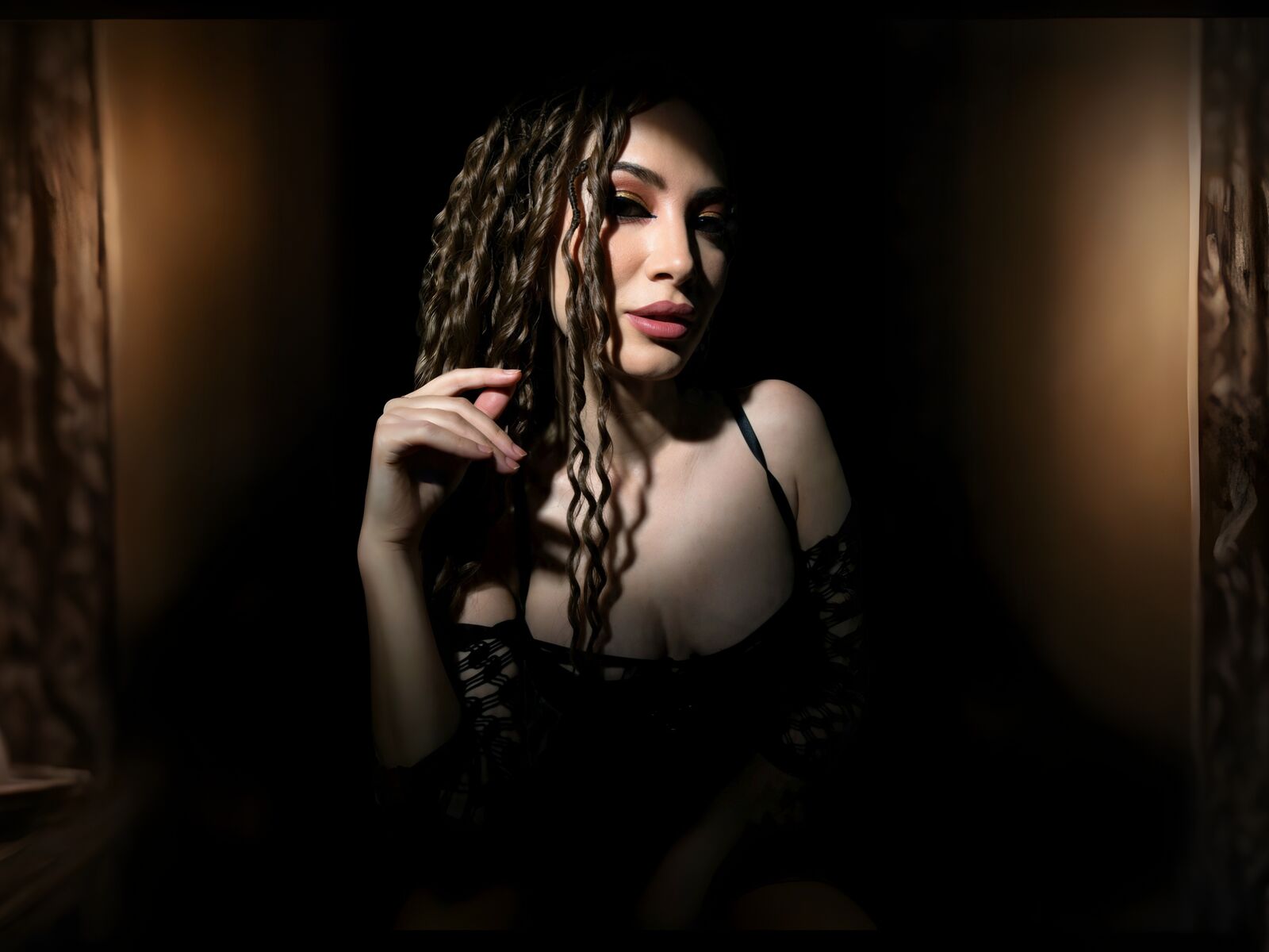 Live cam for AngelaDevins