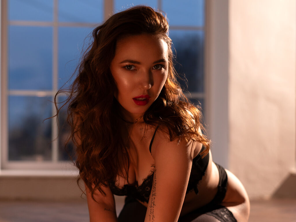 EmmaBan – webcam model profile photo