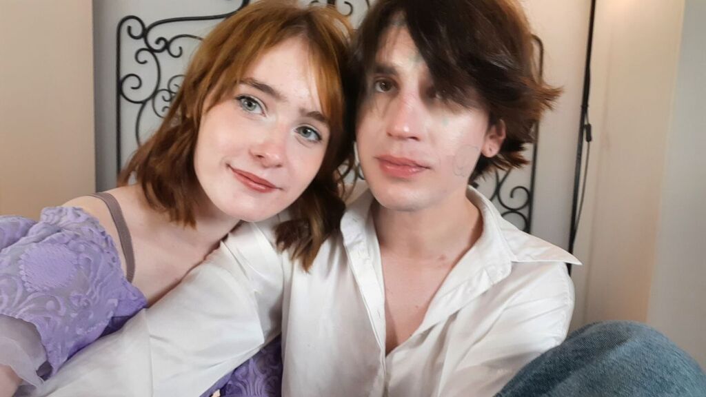 Sex chat gratuit in direct cu DannyAndMandy pe LiveJasmin
