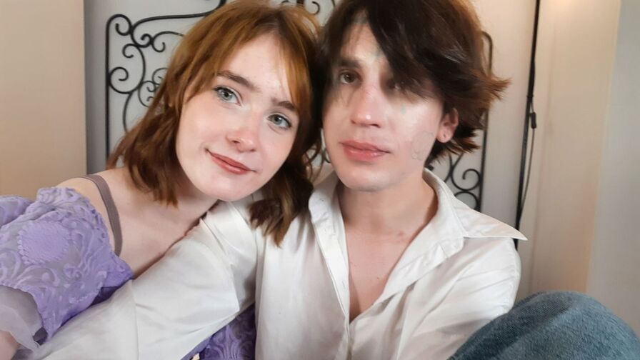 DannyAndMandy's live cam