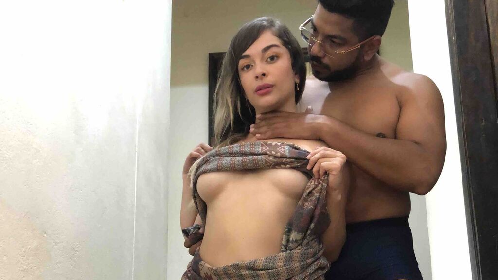 ChloeandTim Live Webcam on LiveJasmin