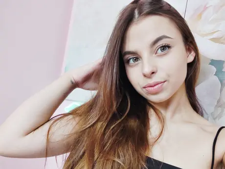 Chat with EzabellaWell